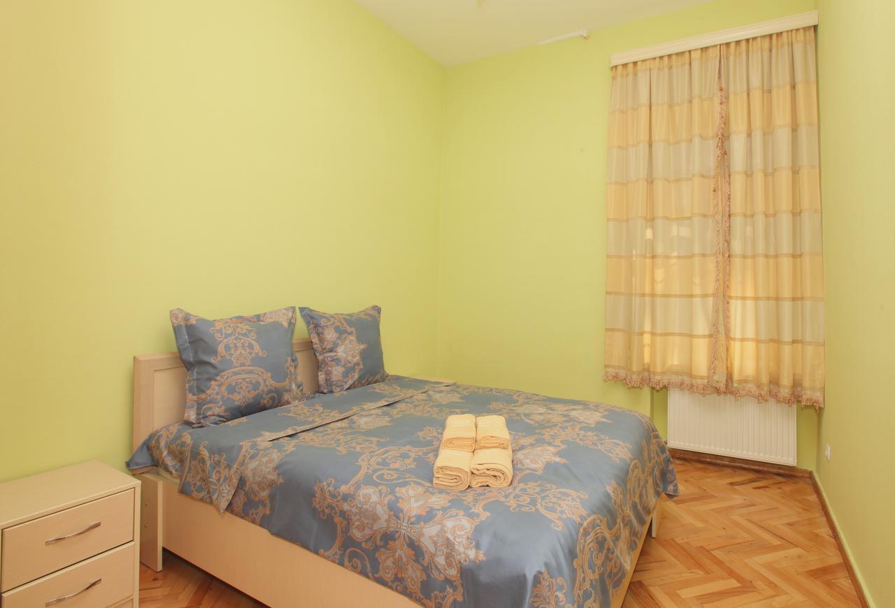 Apartment At Stalin House 第比利斯 外观 照片