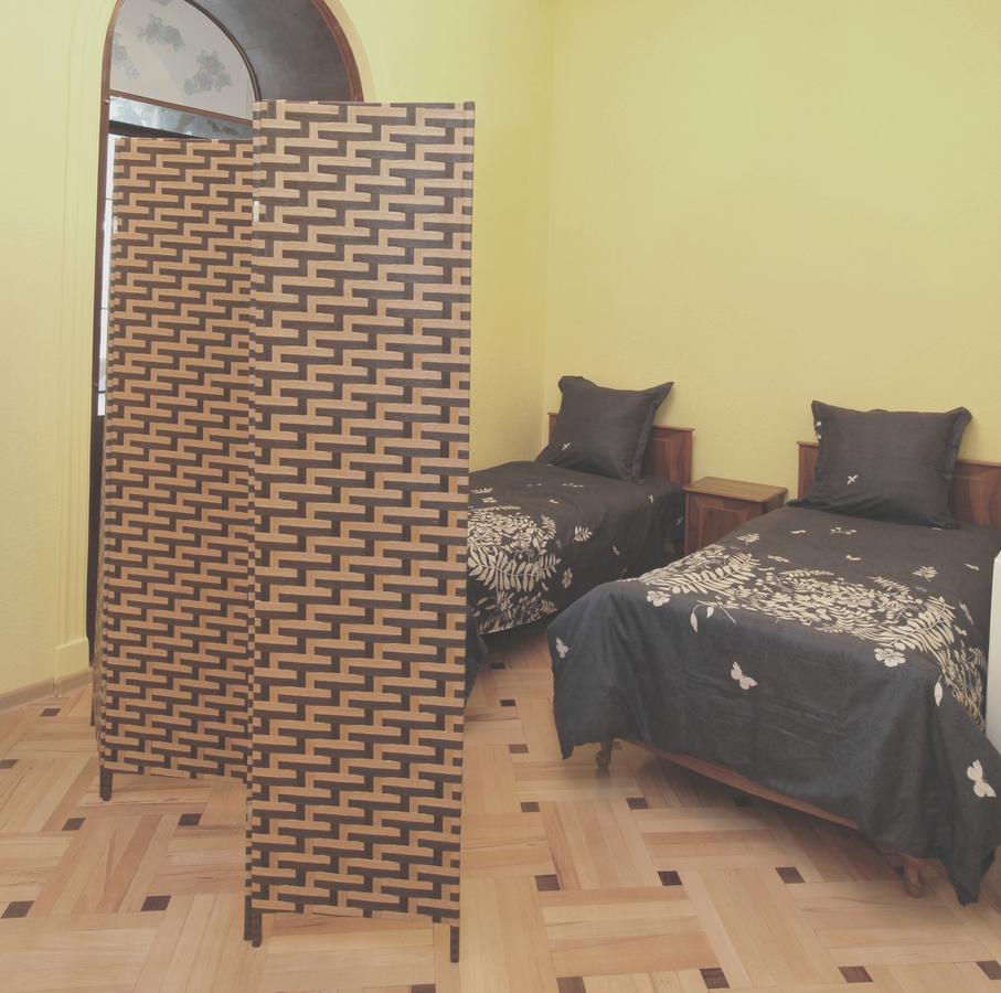 Apartment At Stalin House 第比利斯 外观 照片